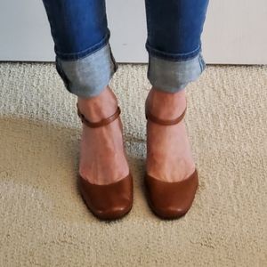NINE WEST, genuine leather heeled 90s Mary Jane